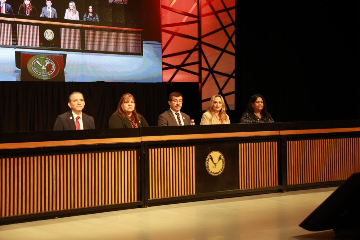 7 (4) Conmemora la UAT 75 años de historia, transformación y compromiso social