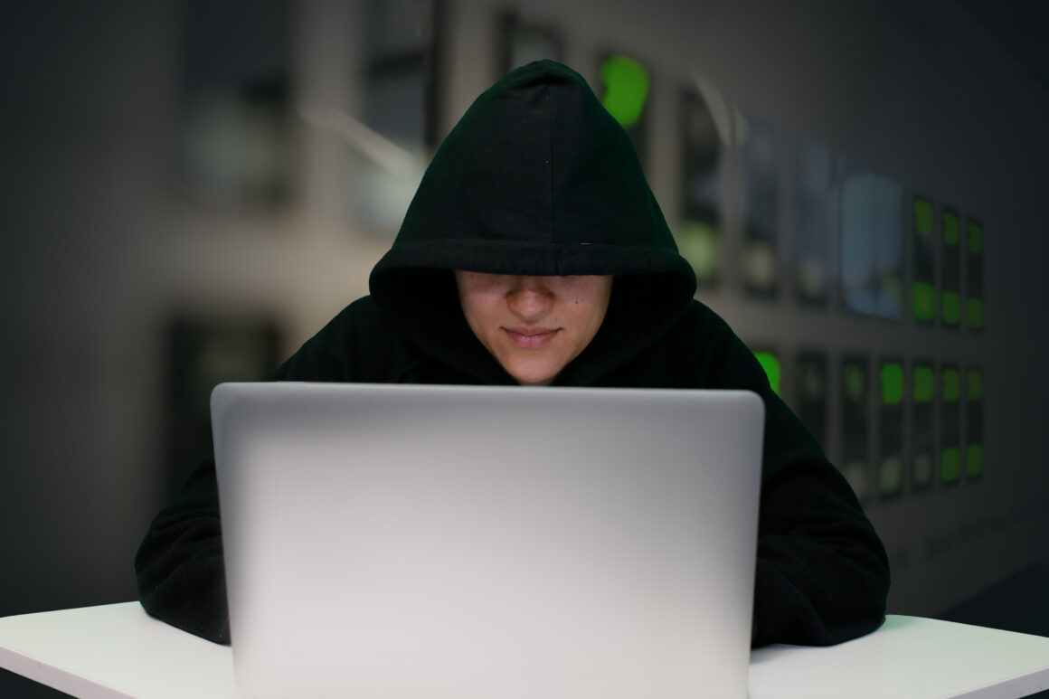 Niños en Reino Unido están hackeando los sistemas de sus propias escuelas