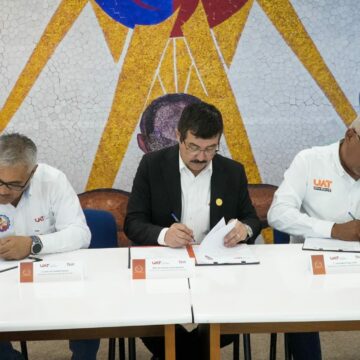 3 (22) Concreta la UAT acuerdos en beneficio de sus trabajadores