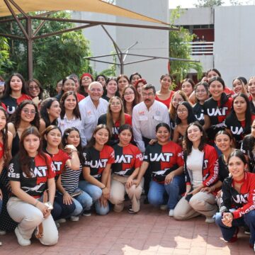 Histórico: la UAT certifica la totalidad de su oferta educativa