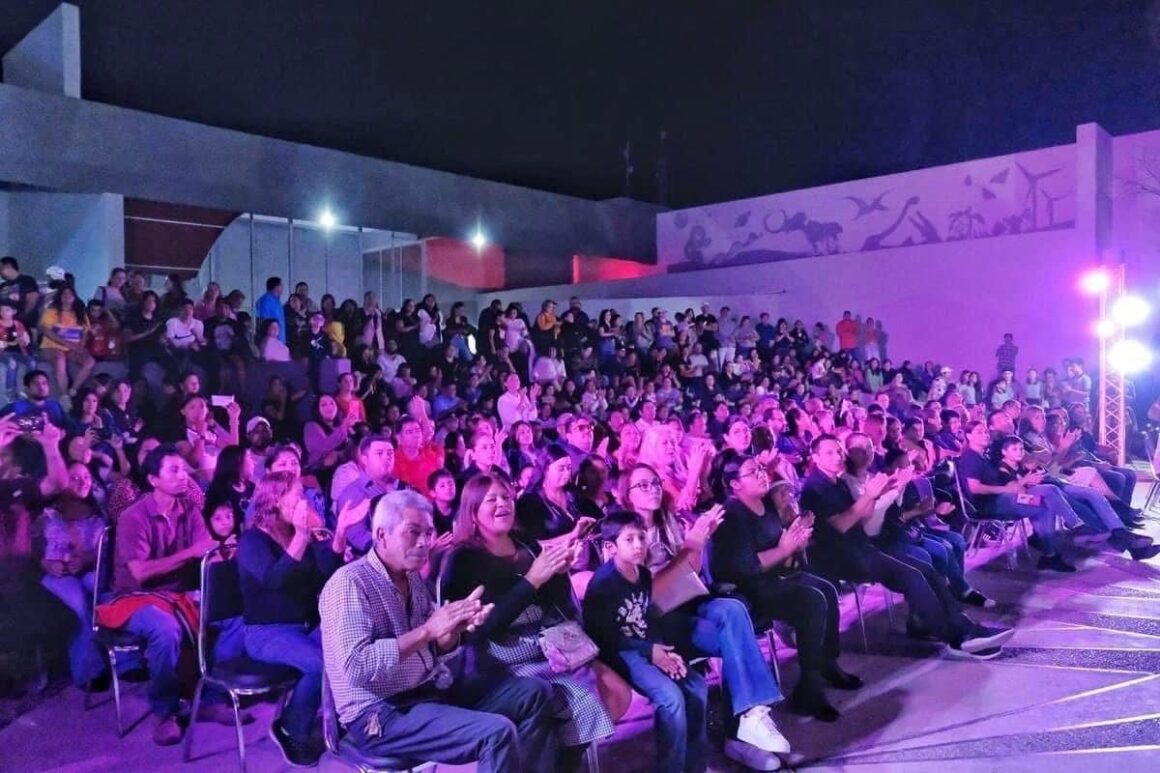 CPB-058-2025.-El-TAMUX-dara-inicio-a-la-magia-navidena-con-el-festival-Rompo-pom-pom-2025-4 El TAMUX dará inicio a la magia navideña con el festival “Rompo-pom-pom” 2025